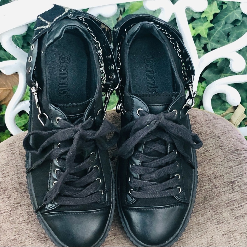 Women’s Black Platform Lace-Up Sneakers - Picture 2 of 13